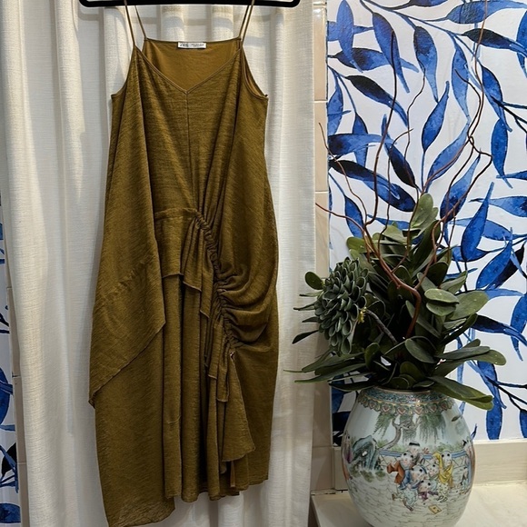 Women's Zara Ruffled Layered Fully Lined Spaghetti Strap Midi Dress Size Small - Picture 1 of 7